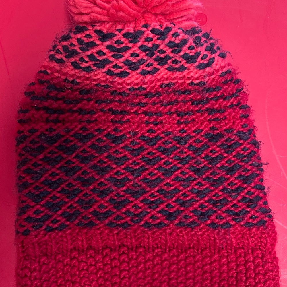 ORAGE Stylish Pink and Black Knit Beanie